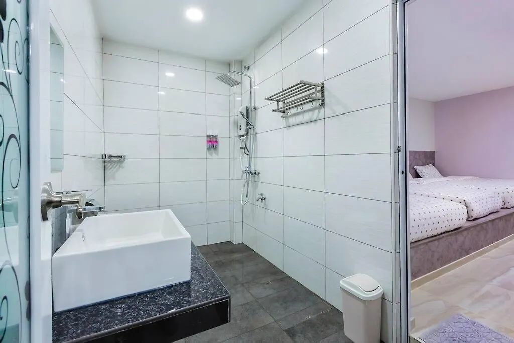 668Homestaytmn Sentosa大丰 17Bed Near Mid Valley Johor Bahru 0*,  Malaysia