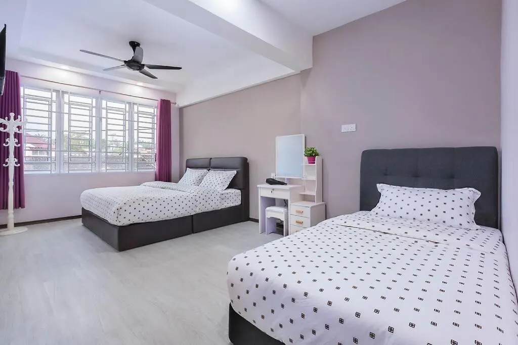 668Homestaytmn Sentosa大丰 17Bed Near Mid Valley Johor Bahru 0*,